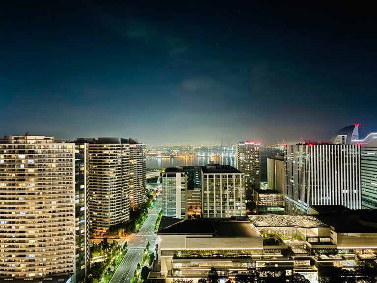 Minato Mirai at night