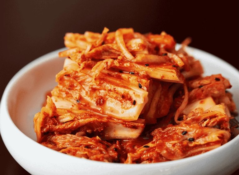 [source] (https://delishglobe.com/wp-content/uploads/2024/12/Kimchi-Fermented-Vegetables.png)