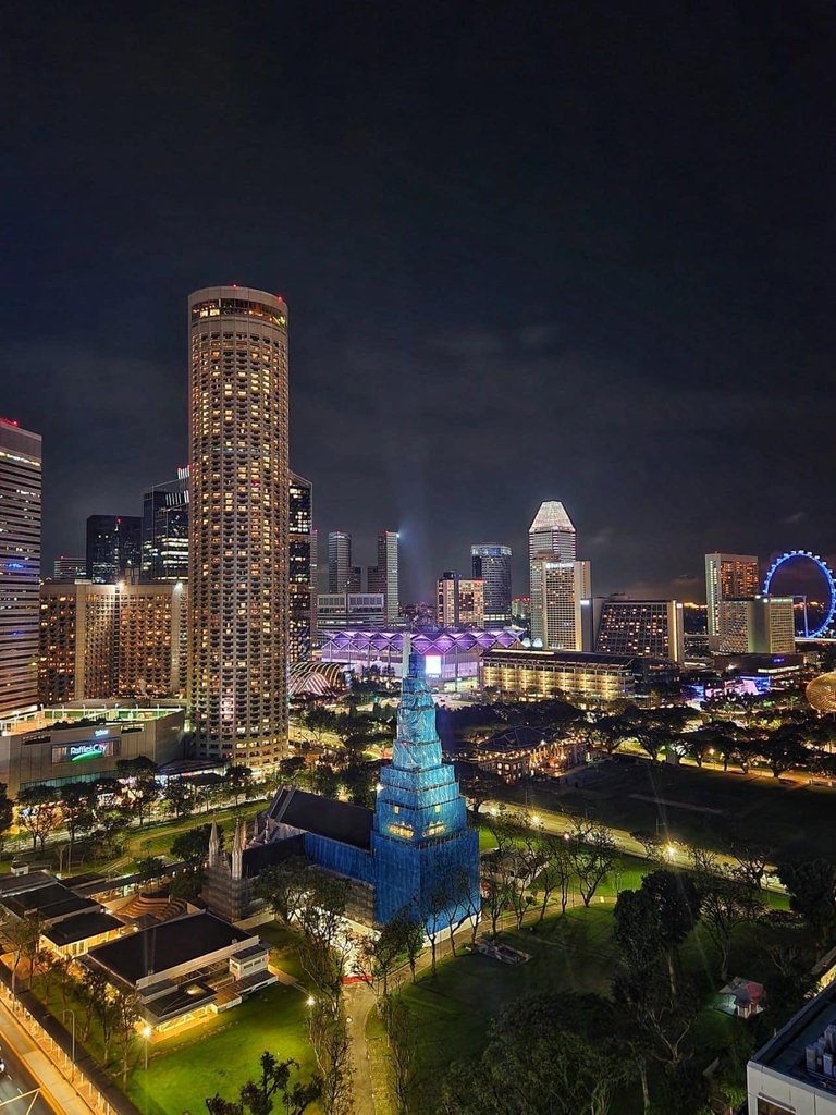 A quiet night  Weekend view with the lights and view from Japan. #dbuz ...