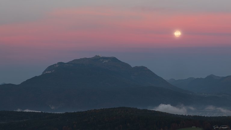 Lake Faak / Faaker See, Dobratsch Mountain