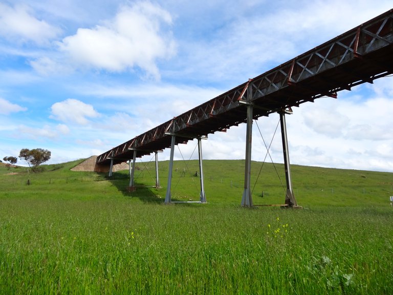 20 Sep 2016 - Bundaleer Aqueduct photo by Flickr user 'denisbin'
