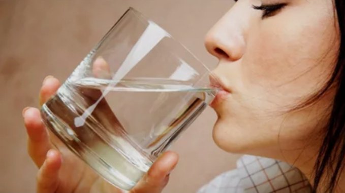 When you drink water on an empty stomach in morning, observe what happens to your body 