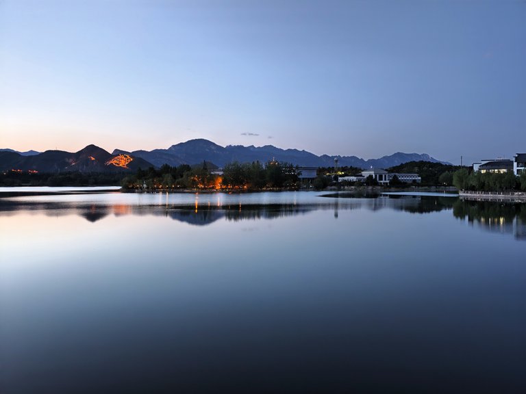 Magical Spring Evening Of The Yanqi Lake
