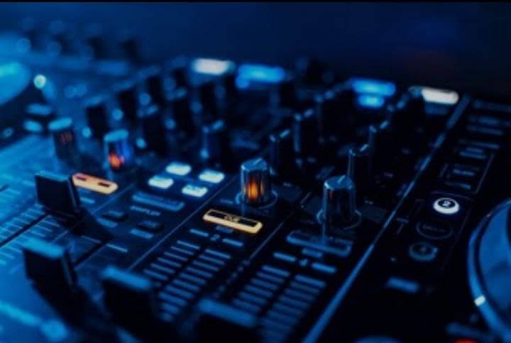 [ENG-ESP] What is mixing in the DJ culture? / Que es la mezcla en la cultura DJ?
