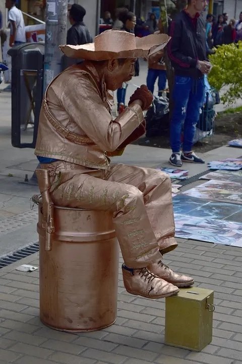 The Living statue