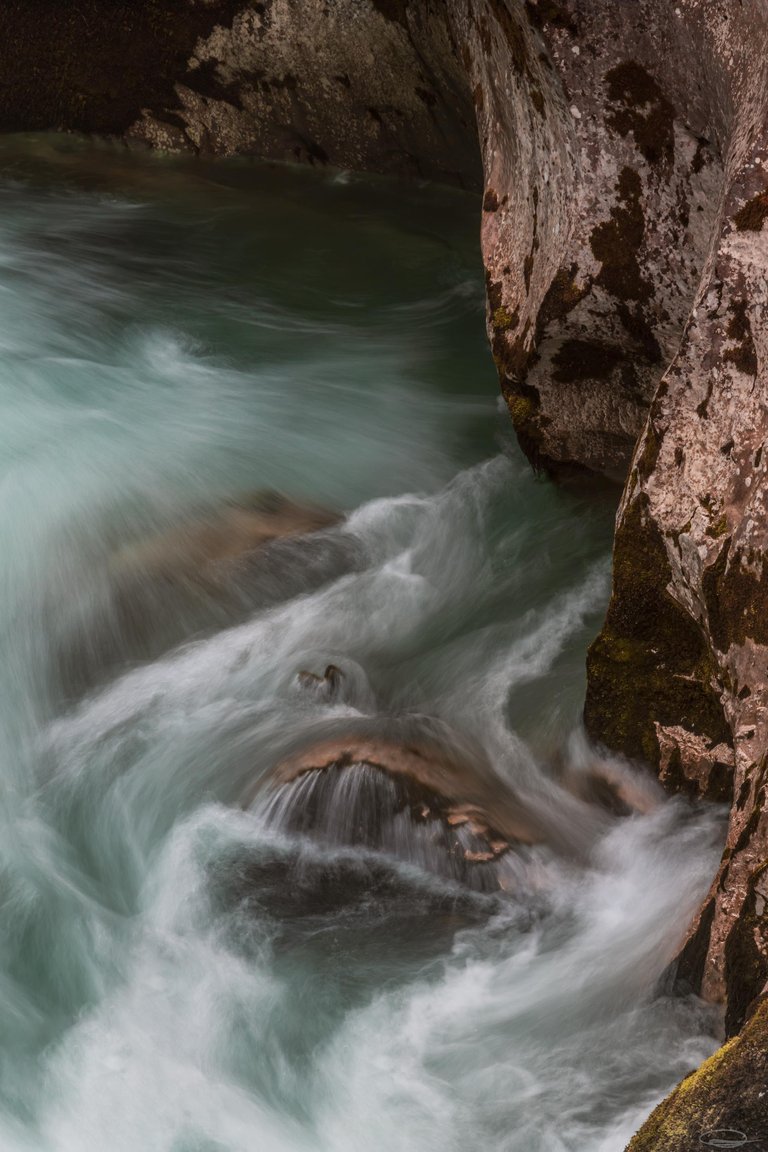 Soča - The Emerald Green River in Slovenia - Johann Piber