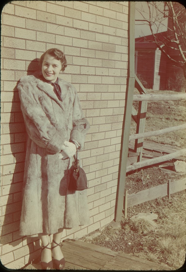 I loooove the fur coat!