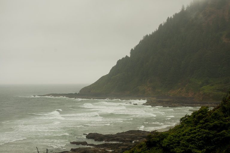 Moar hazy Oregon coastline