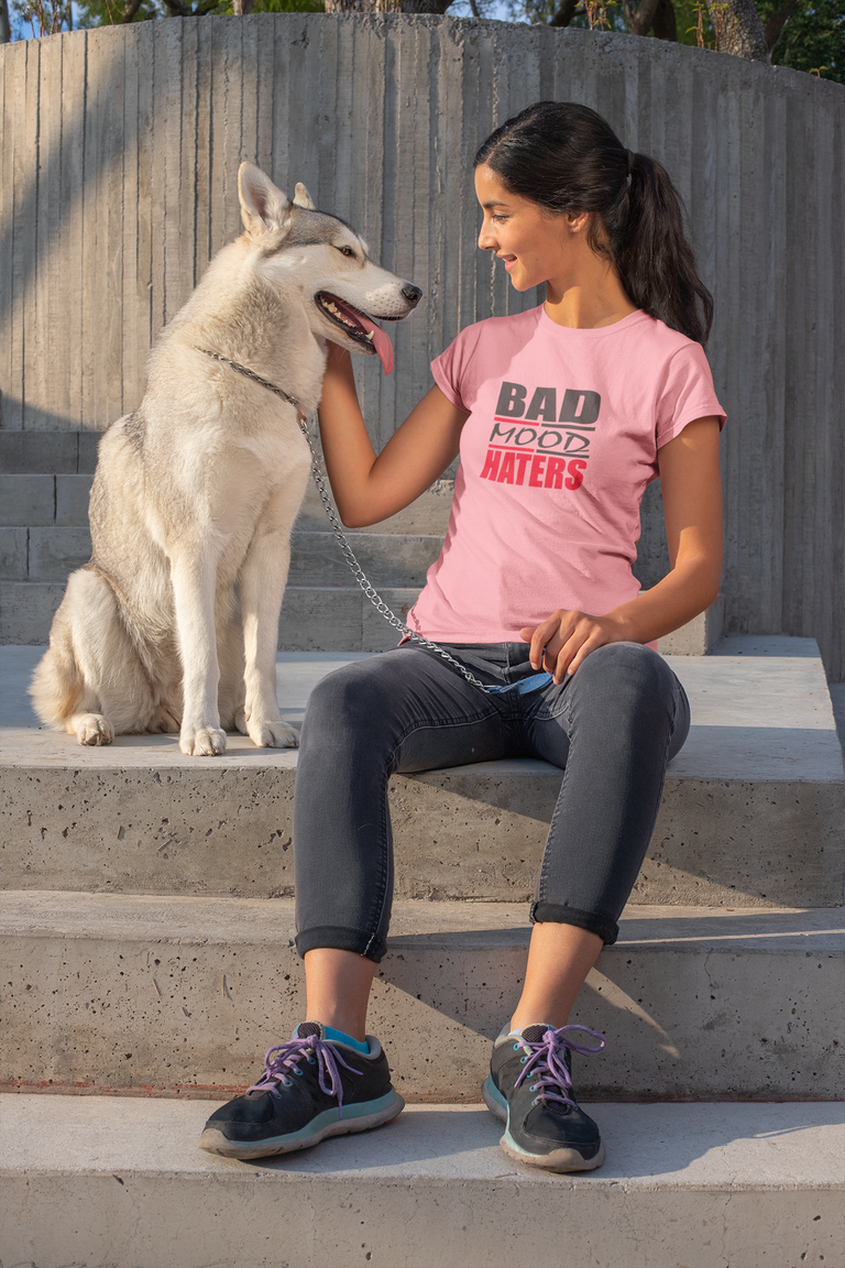 t-shirt-mockup-of-a-woman-sitting-with-her-dog-30657.png