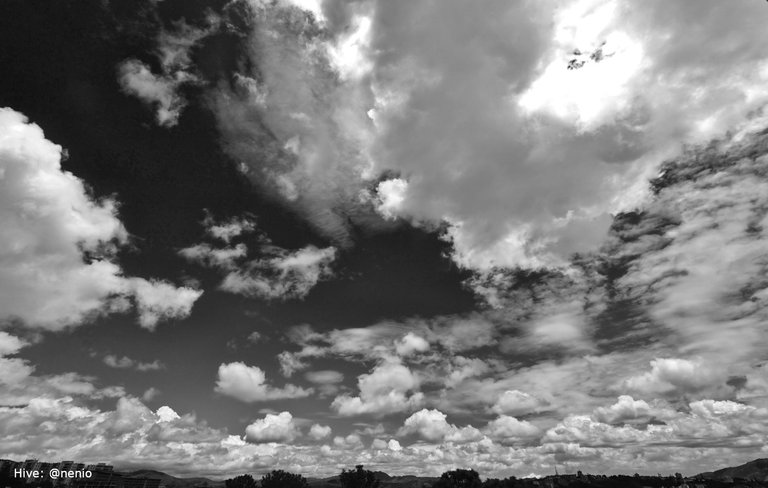 clouds-caracas-045-bw.jpg