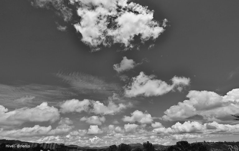 clouds-caracas-046-bw.jpg