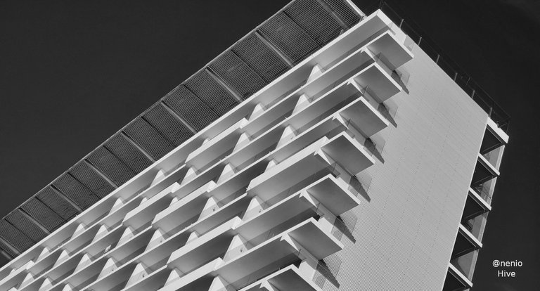 abstract-building-006-bw.jpg