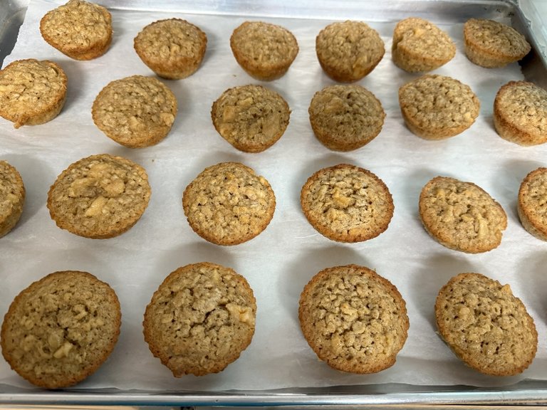 foodiesbeehive-apple-muffins-4.jpg