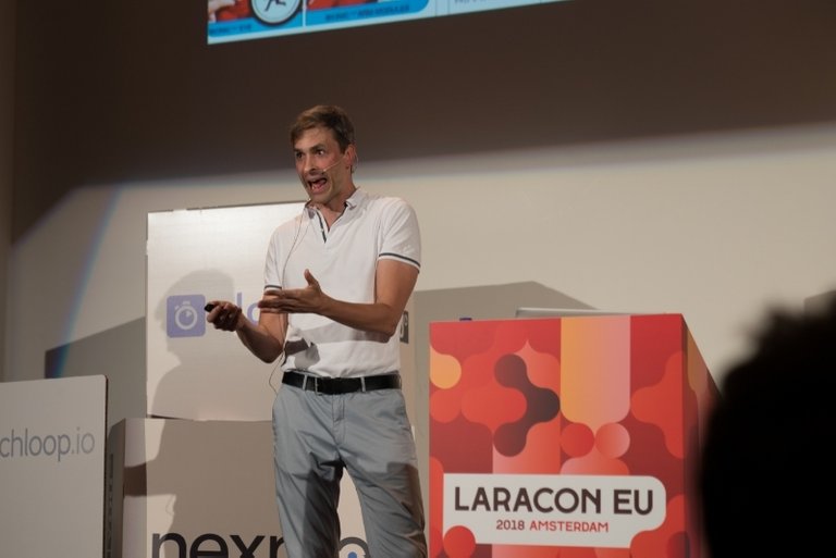 Robert Douglass presenting at Laracon, Amsterdam, 2018