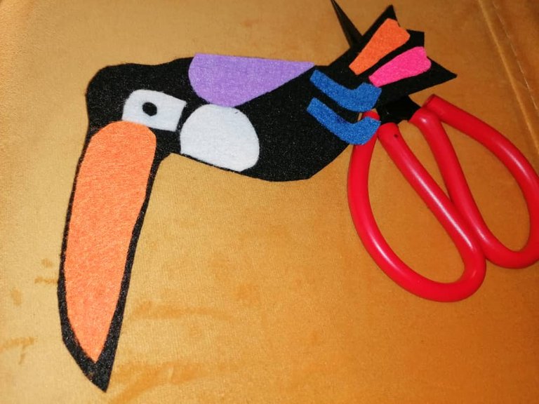 diy-toucan3-felt (7).jpeg