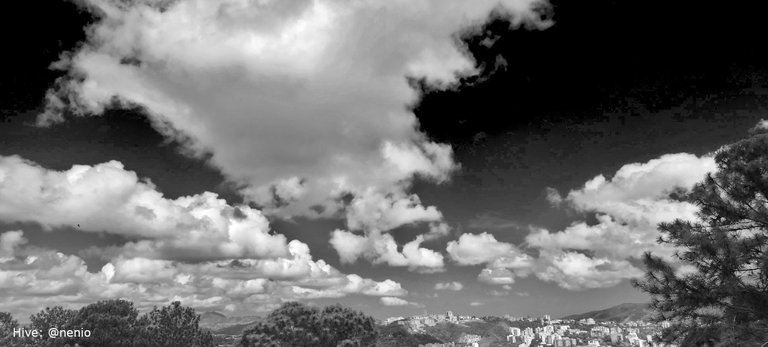 clouds-sky-001-bw.jpg