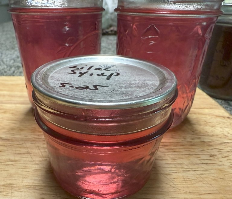 foodiesbeehive-lilac-jelly-5.jpg