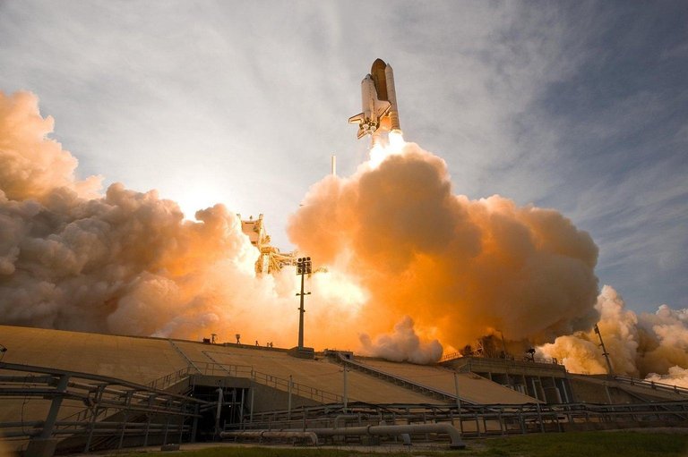 space-shuttle-774_1280.jpg