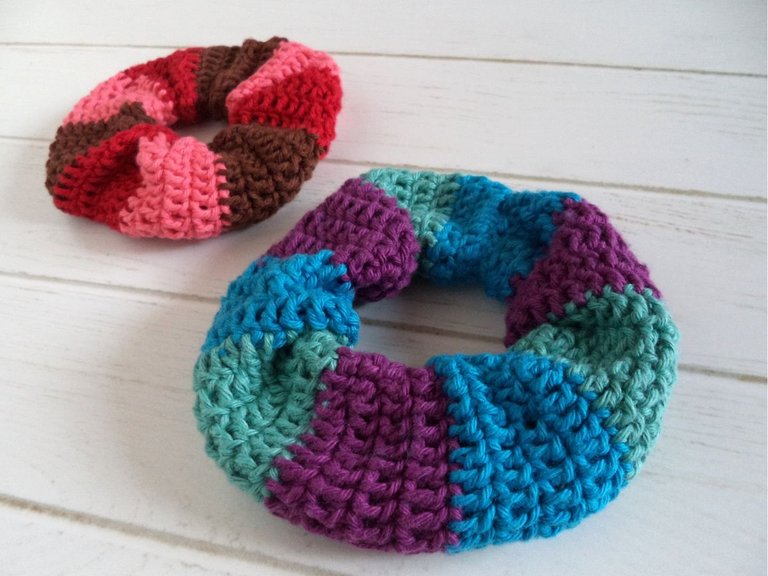 cph.scrunchie o colets_Colores_crochet_khawamaru.jpg