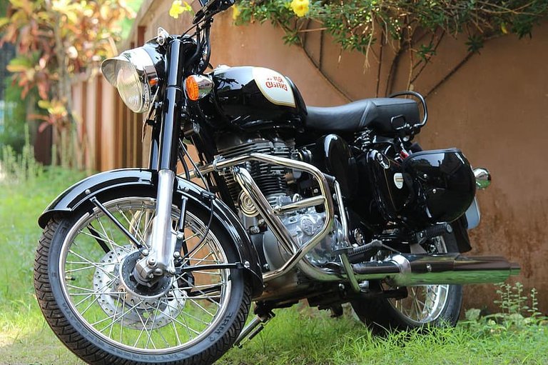 bullet-two-wheeler-royal-enfield-two-wheeler-india.jpg