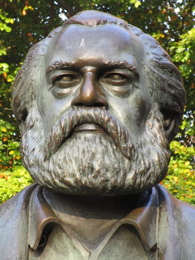 karl-marx-2868685_1280.jpg