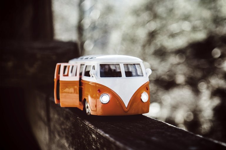https://images.pexels.com/photos/54278/pexels-photo-54278.jpeg