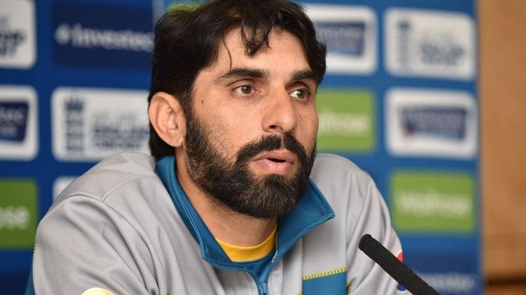 Mentor-Misbah-is-all-set-to-rock-the-Pakistan-Super-League-PSL-min.jpg