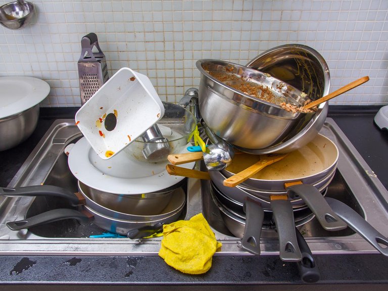 The 2-minute Trick that Will Keep Your Dirty Dishes from Piling Up ...