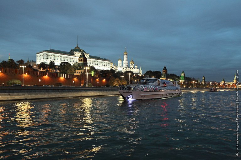 Yacht Butterfly evening photography