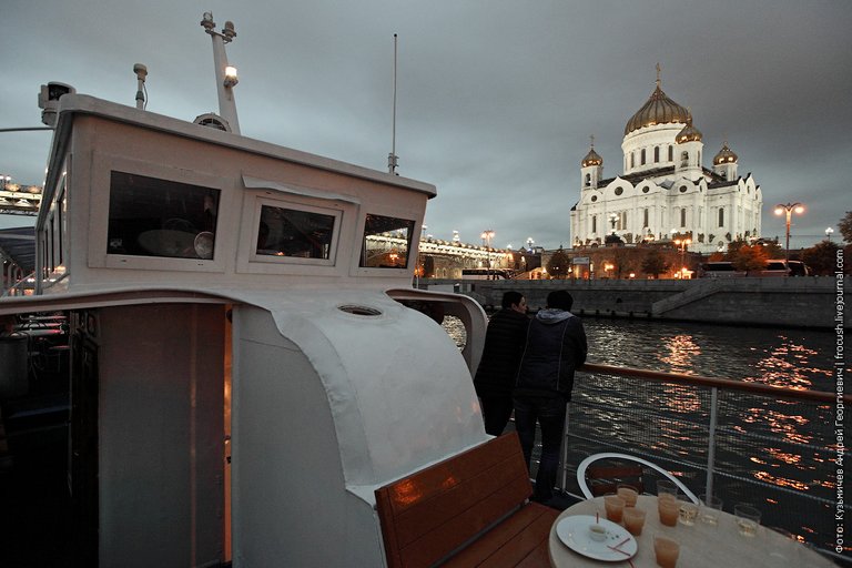 The Cathedral of Christ the Savior from the side of the ship