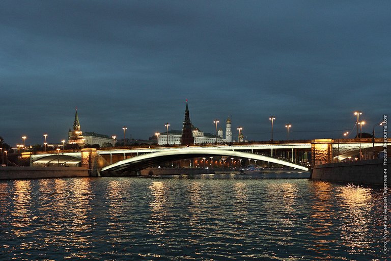 The Big Stone Bridge, Moscow Kremlin evening photo