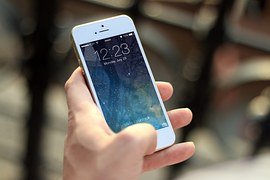 iphone-410324__180.jpg