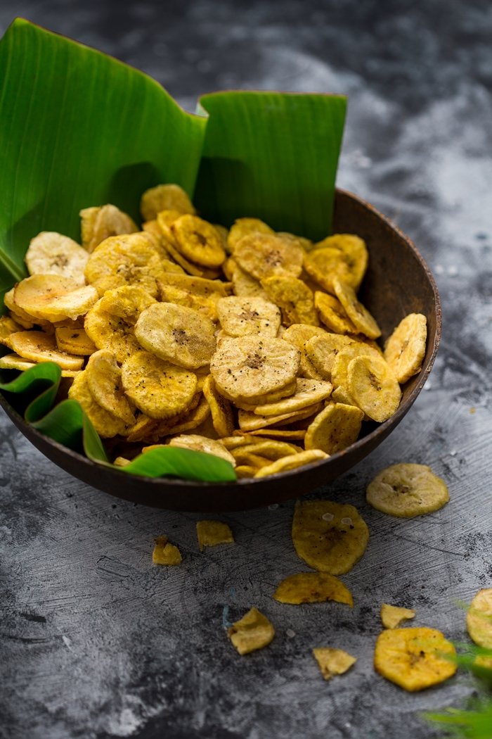 black-pepper-banana-chips-01.jpg