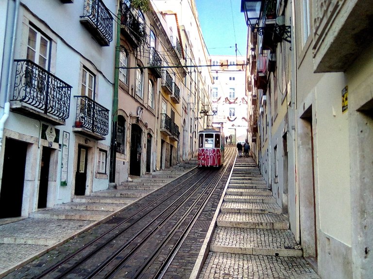 📷 18 ▶ Exploring the old Lisbon-Bairro Alto▶ 🇵🇹 ®️😃