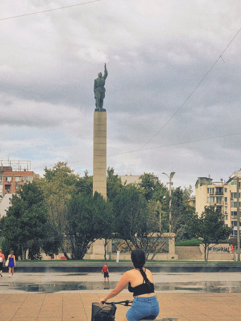 Soviet Alyosha Monument in Bugas, Bulgaria (Photo gallery)