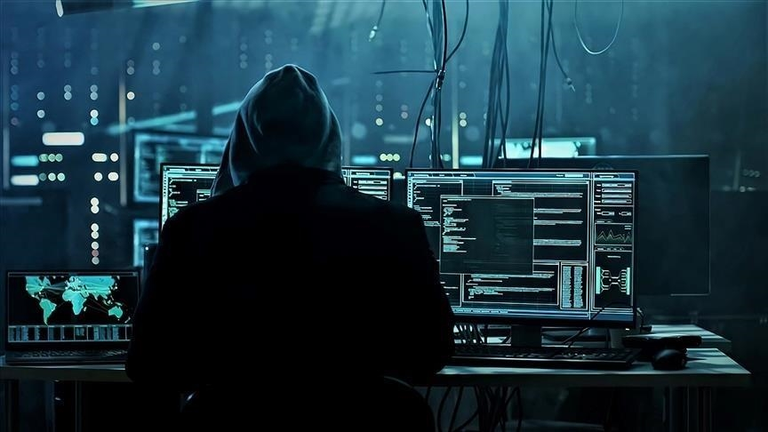Hacker Returns $40M to GMX - Why He Chose the Bounty Over the Bag - Decentralized Dilemma
