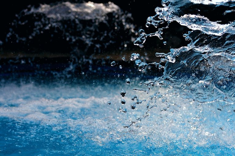 Flow of water 