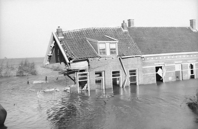 BAD CLIMATE, NATURAL DISASTER