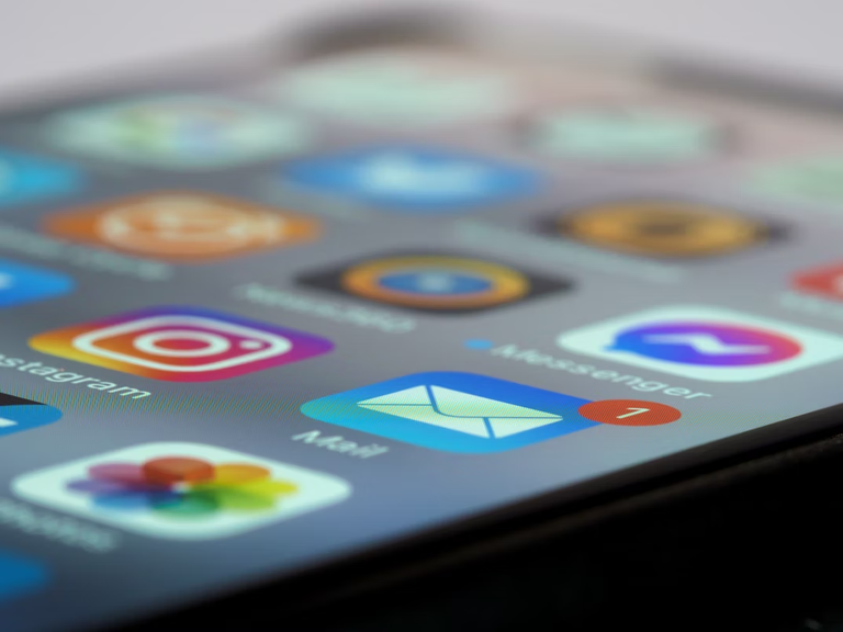 Social media: a double-edged sword for mental health