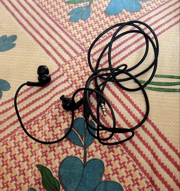  Plugged In or Blasting Out: How I Enjoy Music Based on My Mood.