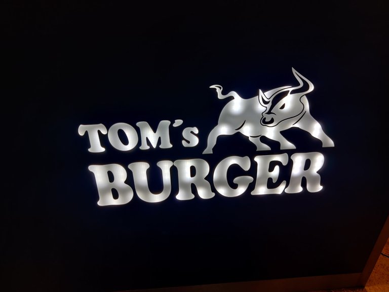 Tom's Burger Prague.jpg