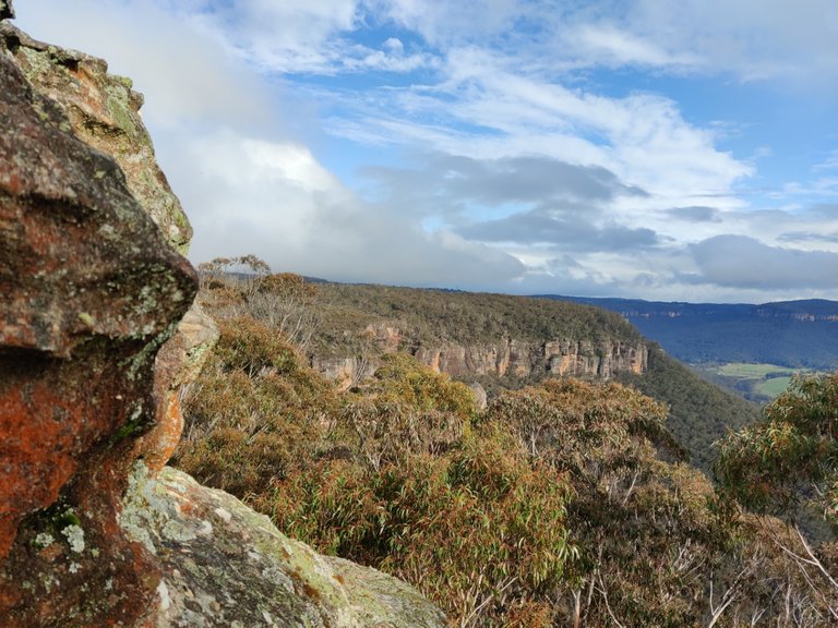 Pulpit Rock: Blue Mountains, AUSTRALIA.jpg