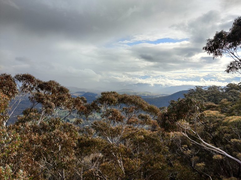 Pulpit Rock: Blue Mountains, AUSTRALIA.jpg