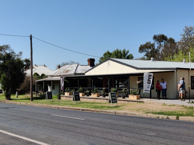 Delice Coffee: Canowindra, AUSTRALIA.jpg