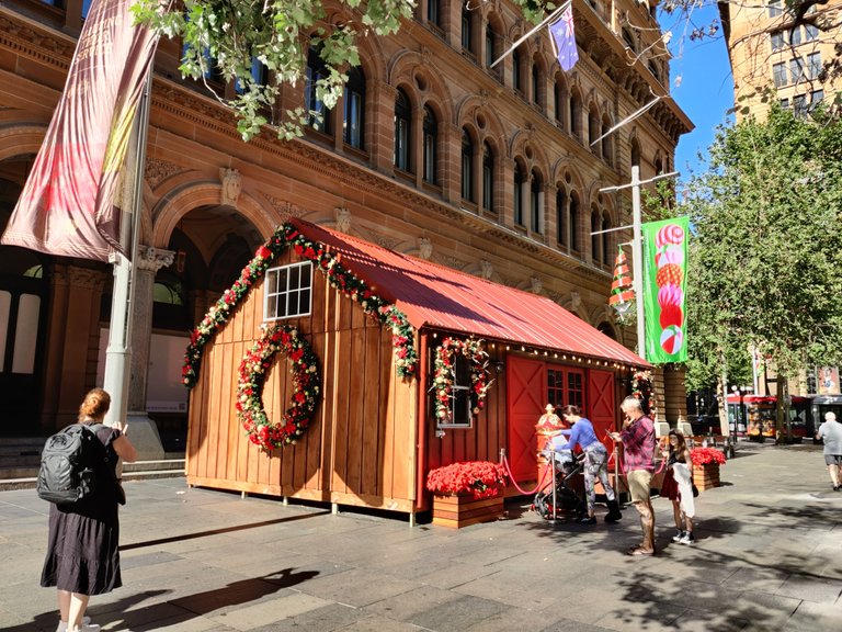 Sydney Christmas Tree at Martin Place.jpg