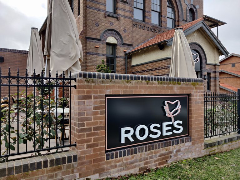 Roses Cafe: Goulburn, AUSTRALIA.jpg