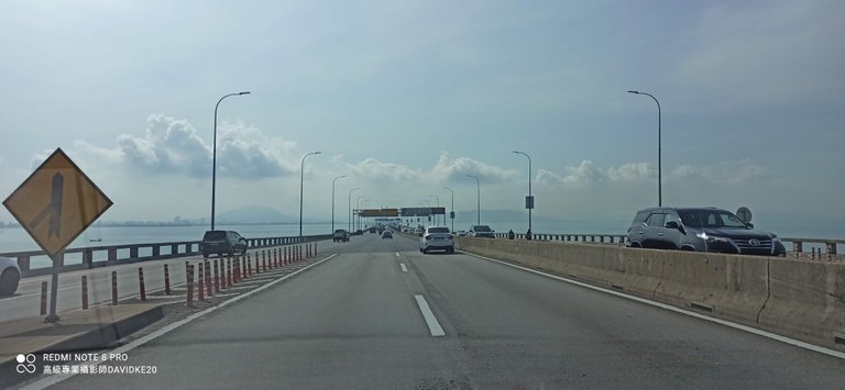 Going to Penang has always been a big question mark in terms of traffic. Since St.Anne church is in the mainland, we decided to stay in the island, so we’re against traffic in the morning.