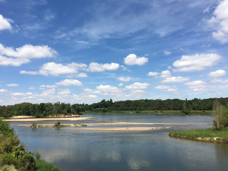 Loire at low levels in the summer