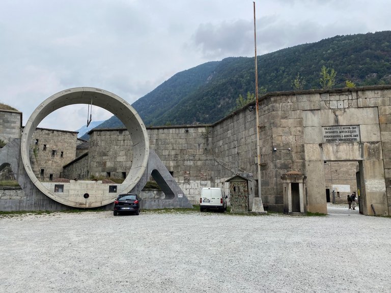 Later the route passes by the Franzensfeste Fortress which I decided to visit