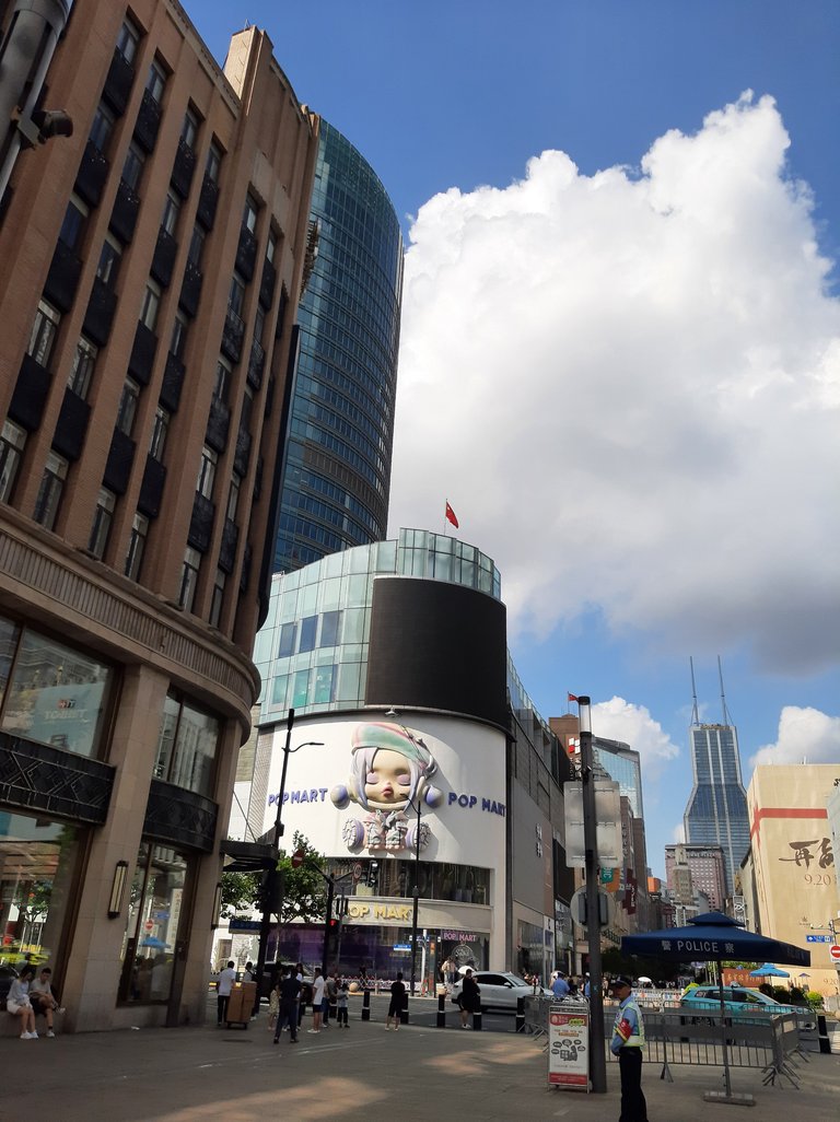 Shopping Area Near The Bund #4